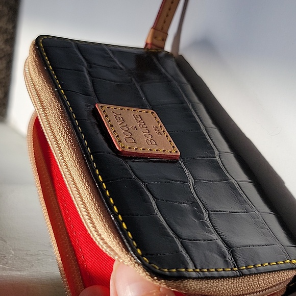 Dooney & Bourke 1975 Wallet - Picture 2 of 10